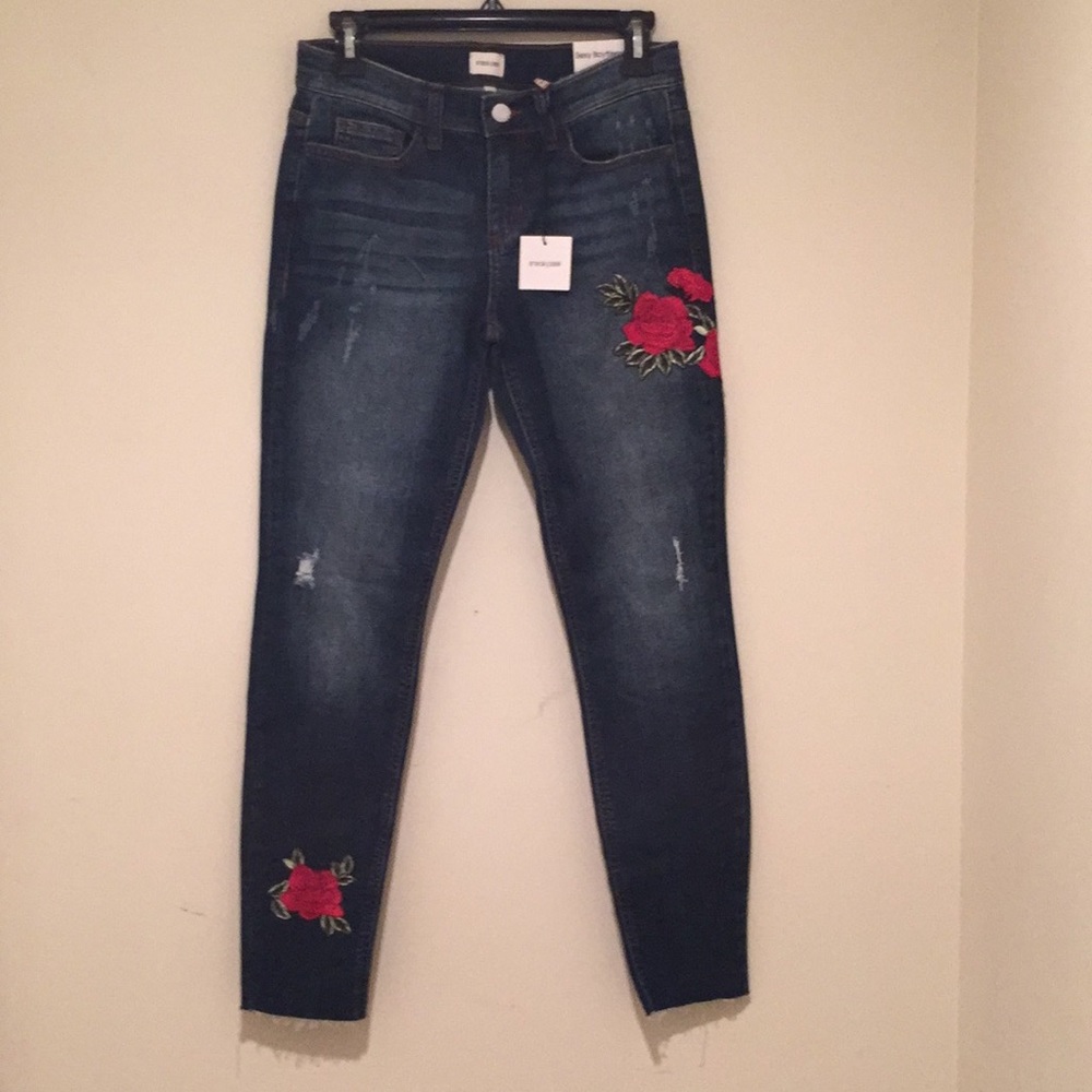 Sneak Peek jeans